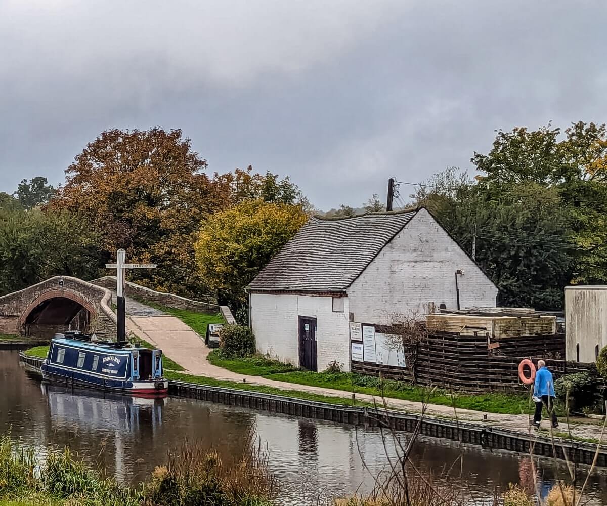 canalside farm walk